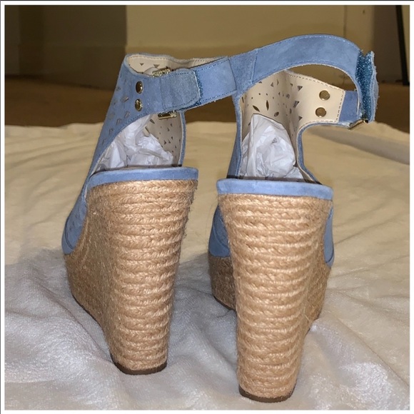 Marc Fisher wedge sandals 10 - Picture 8 of 9